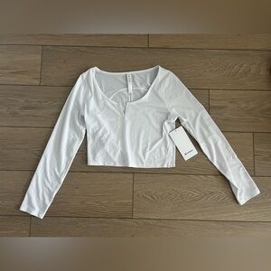Lululemon cropped Henley long sleeved shirt white size 8 NWT